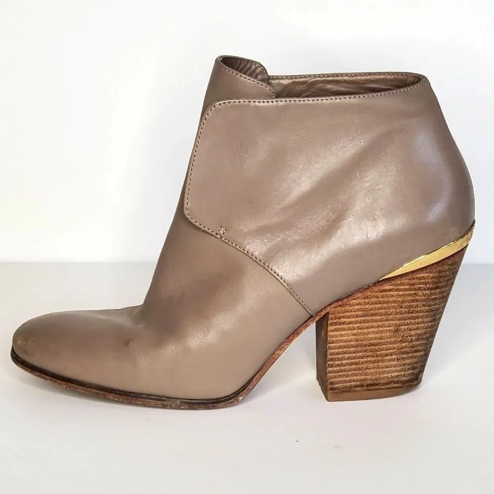 Cole Haan Hayden Leather Slip On Heeled Ankle Boots Taupe Tan Gold Size 7.5